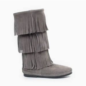 Minnetonka Gray 3 Layer Fringe Boots, Size 8